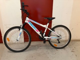 Bicicleta infantil niña y para adulto mujer