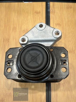 Soporte de del motor del Peugeot 207 CC 437648629