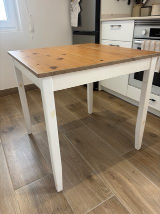 Mesa de comedor Ikea madera y blanca