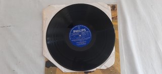 Vinilo Genesis Nursery Cryme