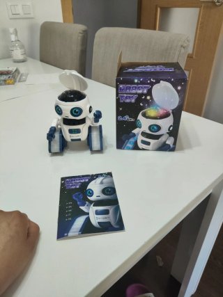 Robot Juguete con Mando