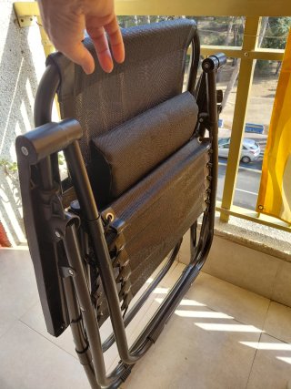 Tumbona plegable negra