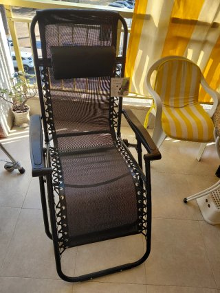 Tumbona plegable negra