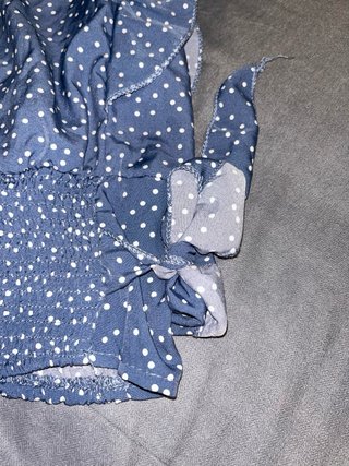 Top SHEIN lunares azul talla S