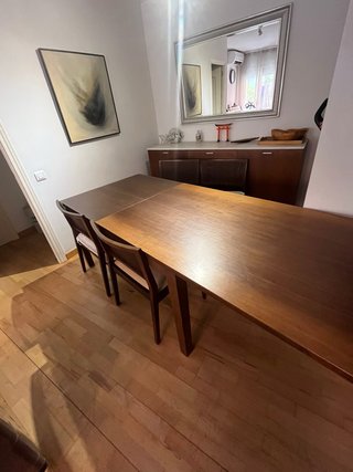 Conjunto Mesa de comedor de madera con 4 sillas