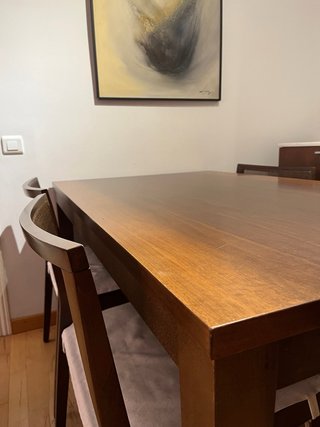 Conjunto Mesa de comedor de madera con 4 sillas