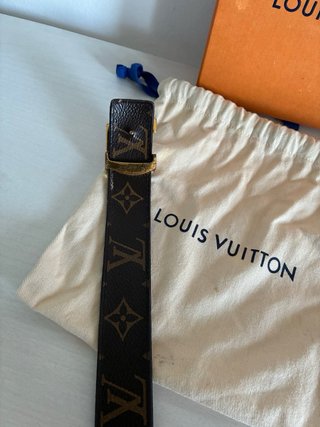 Cintura Louis Vuitton Nera con Fibbia Oro