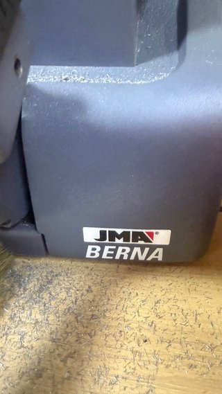 Duplicadora de llaves JMA BERNA