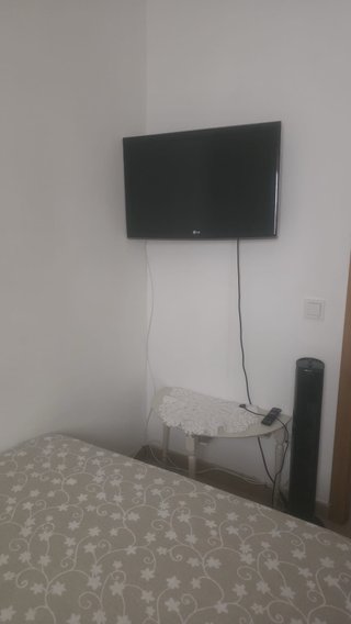 Se alquila habitación naquera