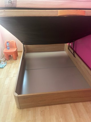 Canape de tela y madera y colchon 135