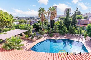 Chalet en alquiler en Vistahermosa en Alicante