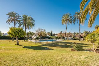 Piso en venta en Los Naranjos - Las Brisas en Marbella