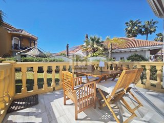 Casa adosada en alquiler en Paraíso - Atalaya- Benamara en Estepona