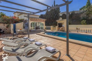 Chalet en alquiler en Cala Advocat - Baladrar en Benissa