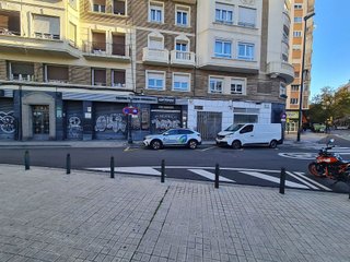 Local comercial en alquiler en Ruiseñores en Zaragoza