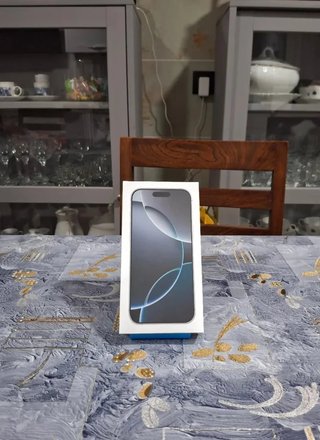 Caja iPhone 16 PRO MAX BLANCO