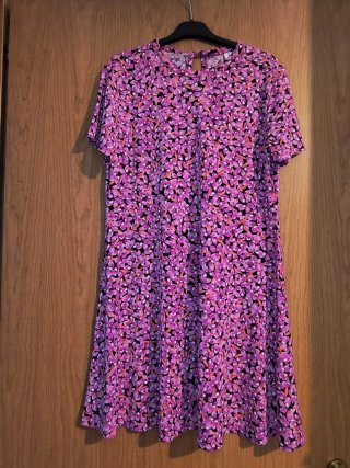 Vestito floreale rosa e viola