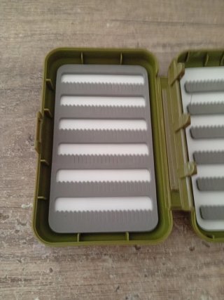 Caja para moscas y ninfas