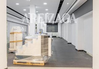 Local comercial en alquiler en Centro en San Sebastián-Donostia