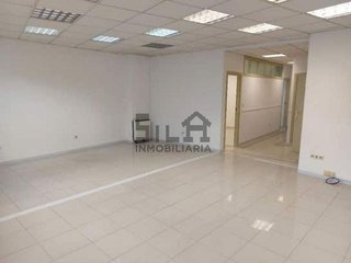 Local comercial en alquiler en Centro en Ourense