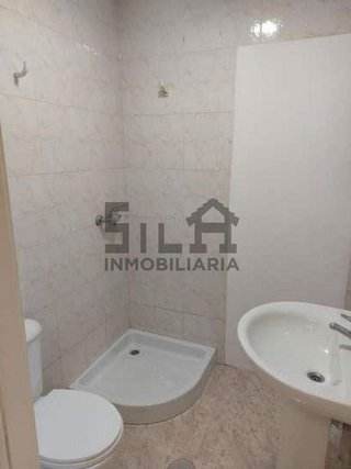 Local comercial en alquiler en Centro en Ourense