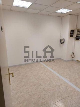 Local comercial en alquiler en Centro en Ourense