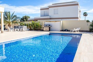 Chalet en venta en La Siesta - El Salado - Torreta en Torrevieja