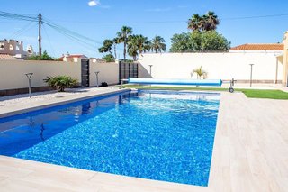 Chalet en venta en La Siesta - El Salado - Torreta en Torrevieja