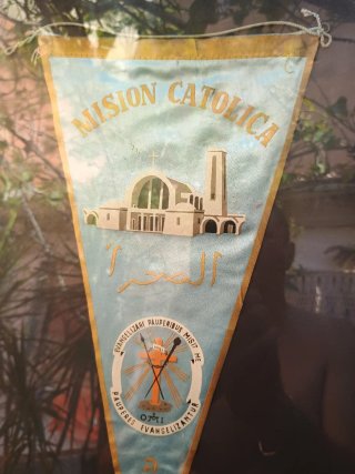 Banderín Misión Católica .