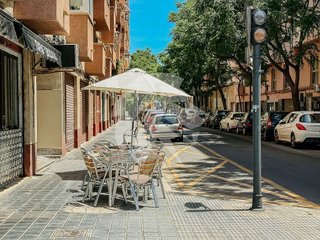 Local comercial en alquiler en La Malva-rosa en Valencia
