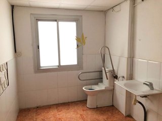 Local comercial en venta en El Carmel en Barcelona