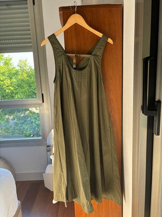 Vestido verde tejido técnico