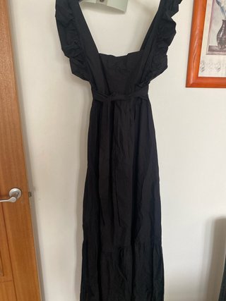 Vestido negro largo con volantes no envio