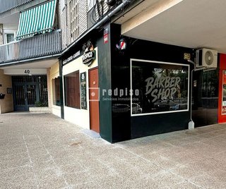 Local comercial en alquiler en Media Legua en Madrid