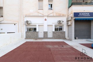 Local comercial en venta en Barrio de Ciudad Jardín en Málaga