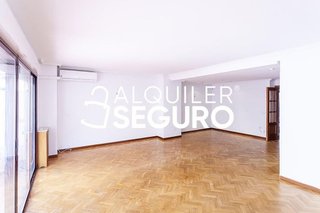 Chalet en alquiler en Mirasierra en Madrid