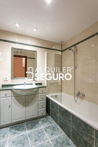 Chalet en alquiler en Mirasierra en Madrid