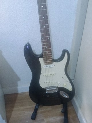 Soporte Guitarra Eléctrica + Amplificador