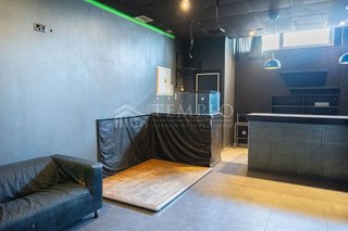 Local comercial en venta en La Paz en Madrid