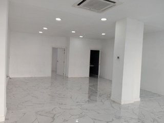 Local comercial en alquiler en El Centre en Esplugues de Llobregat