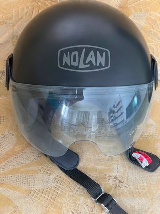 Casco de moto Nolan con visera