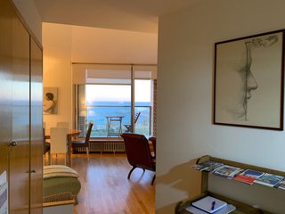 Piso de lujo con vistas a la playa y al horizonte