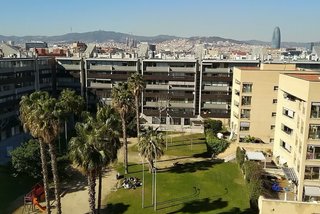 Piso de lujo con vistas a la playa y al horizonte