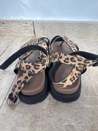 Sandalias Mujer Leopardo Tira Dorada