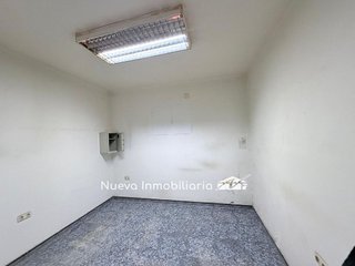 Nave industrial en alquiler en Zona Hospital en Linares