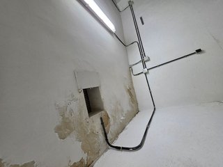 Local comercial en venta en Valdeacederas en Madrid
