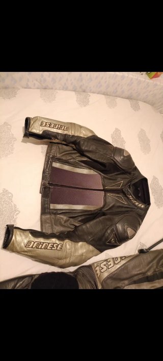 Mono de cuero Dainese