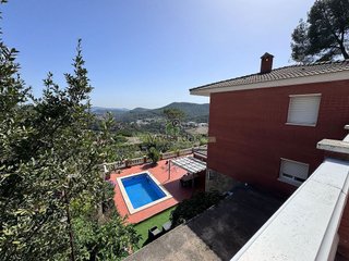 Chalet en venta en Vallirana