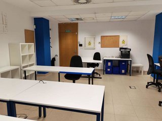 Oficina en alquiler en Aljamar en Tomares