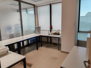 Oficina en alquiler en Aljamar en Tomares